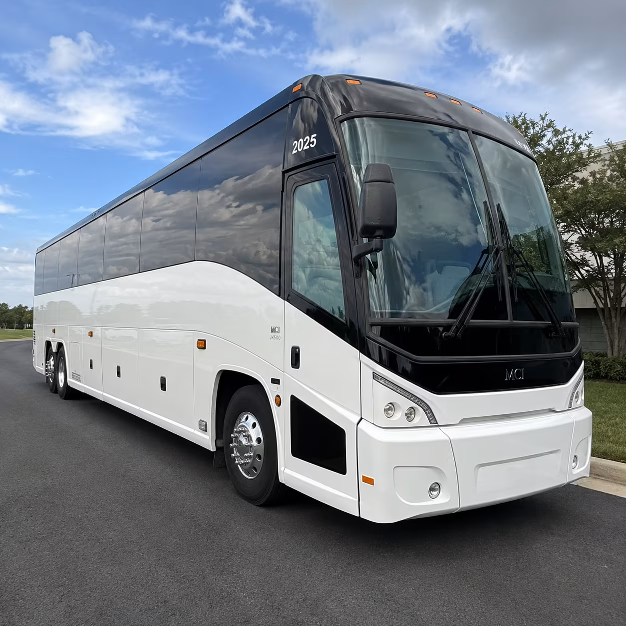 daytoncharterbuscompany com makes field trip bus rentals in dayton easy for every school and district
