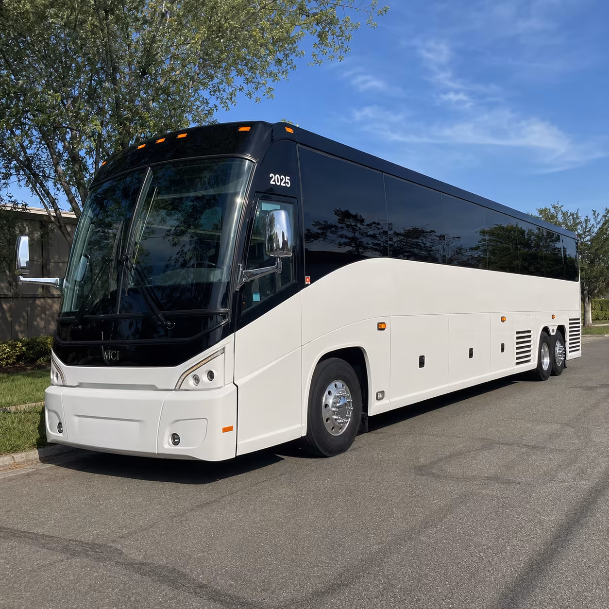 what makes fraze pavilion nights even better one bus for the whole group