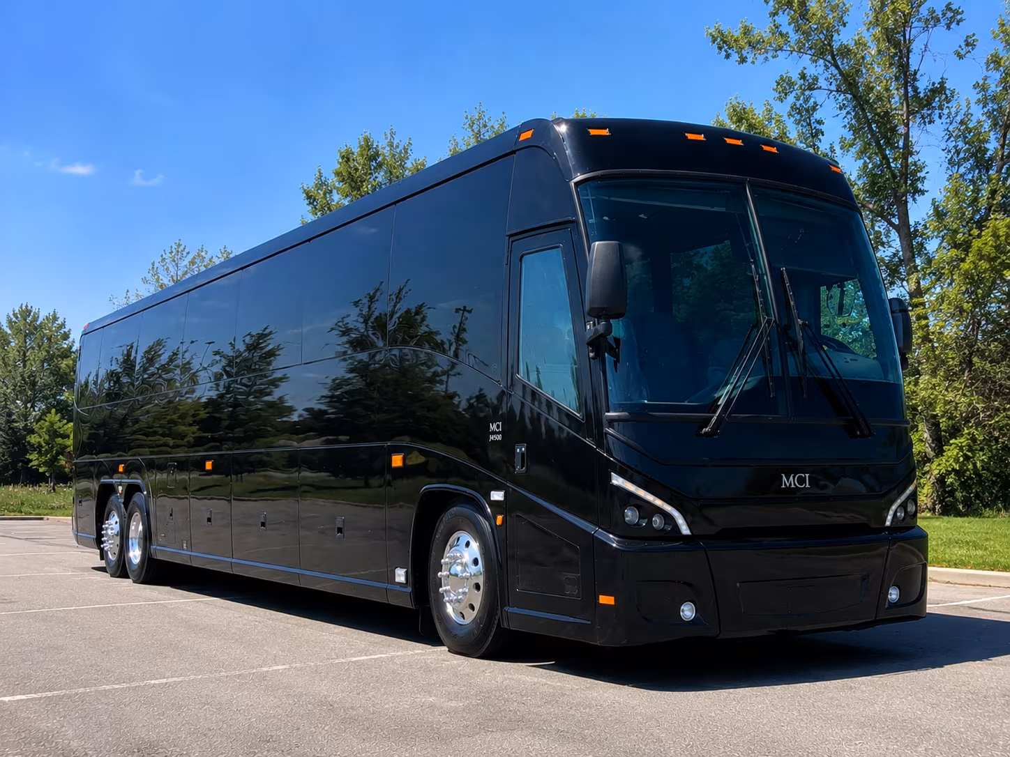 wine tour and event shuttle service for the dayton art institute s bourbon bubbles and miami valley festivals