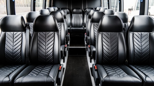 15 passenger minibus rental bloomington