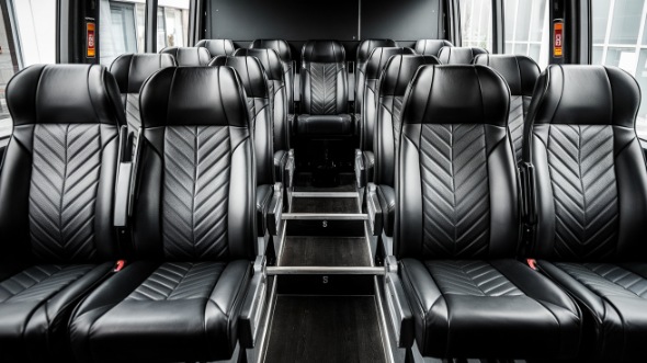 20 passenger minibus rental bloomington