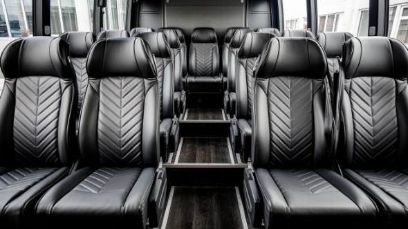 35 passenger minibus rental bloomington